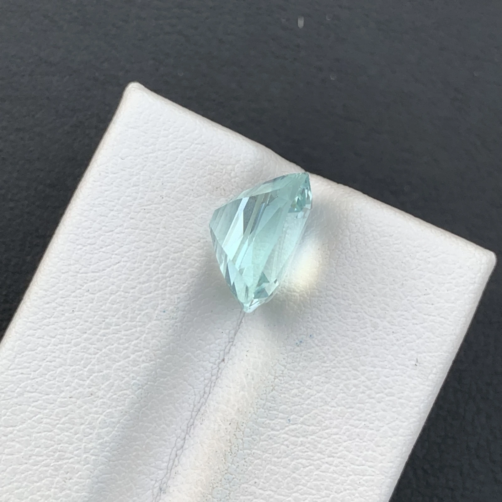 Natural Greenish Blue Aquamarine 5.65 Carat Faceted Cushion Shape Loose Gemstone For Jewelry Making — view 3